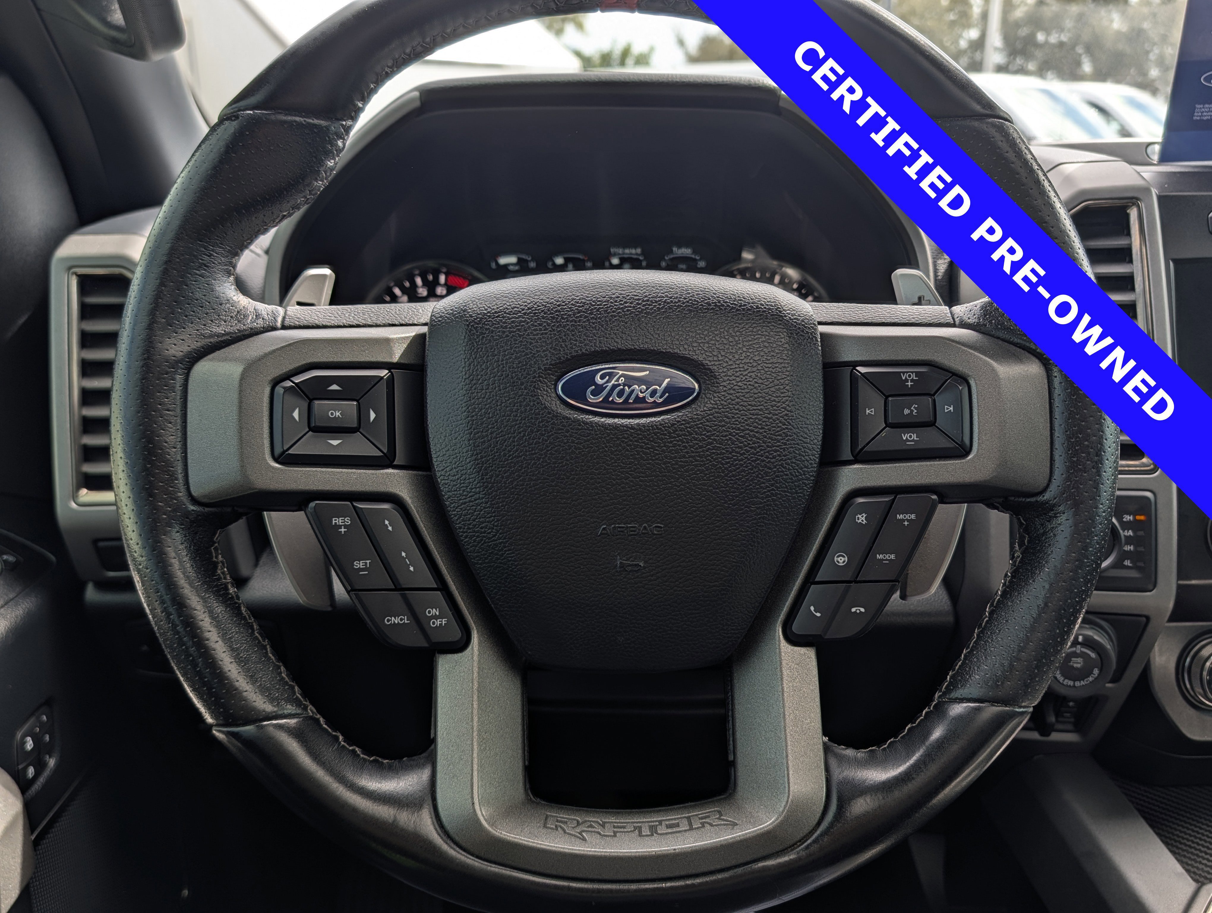 Certified 2020 Ford F150 Raptor w/ Equipment Group 802A Luxury image 31