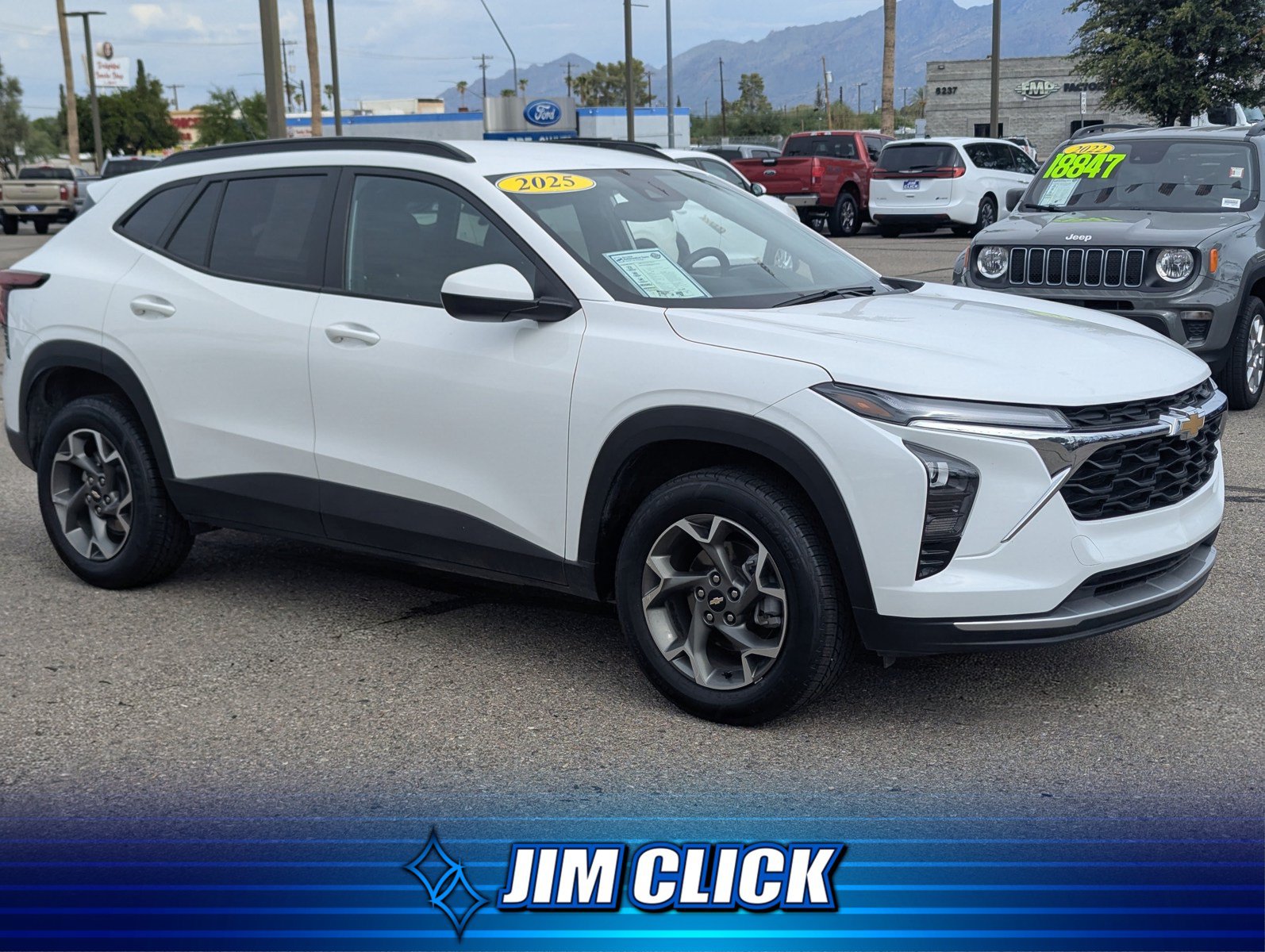 Used 2025 Chevrolet Trax LT