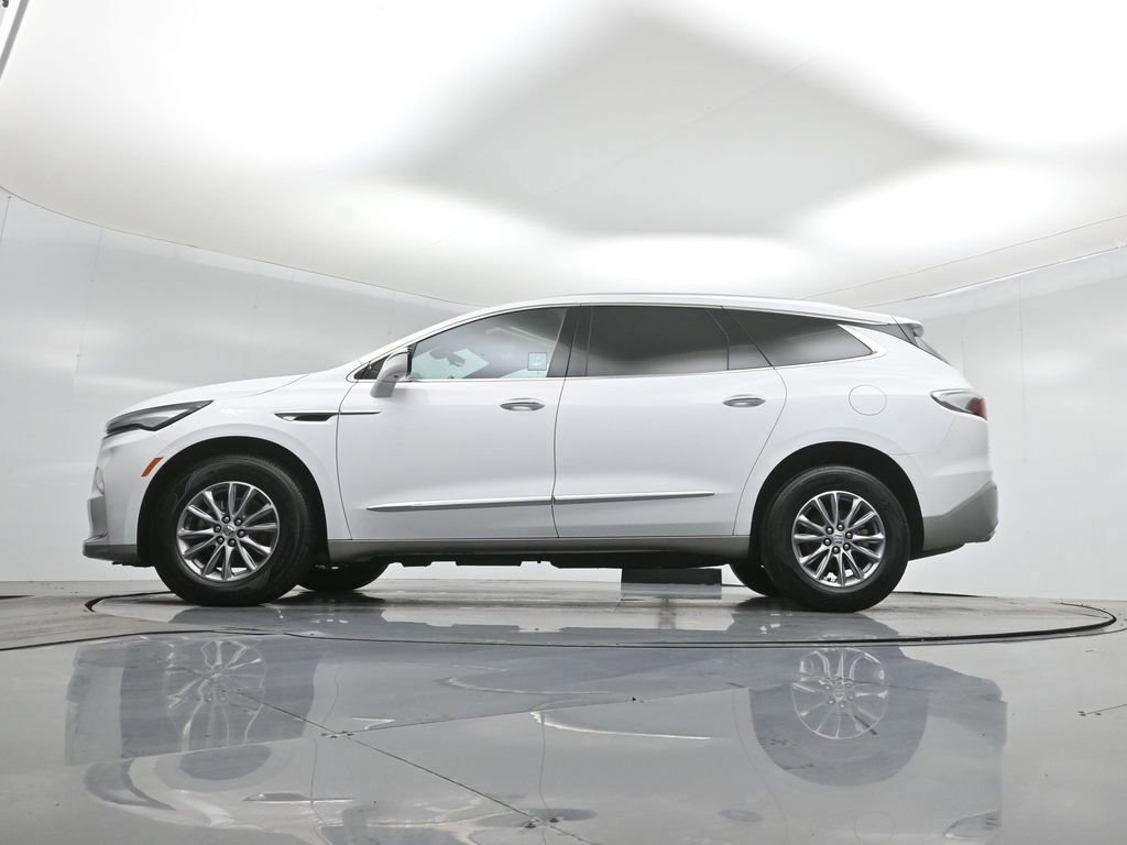 Used 2024 Buick Enclave Premium image 22