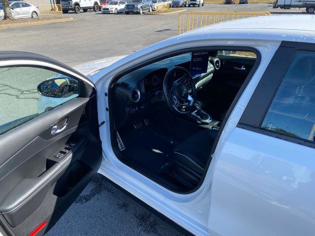 Used 2024 Kia Forte GT-Line image 11