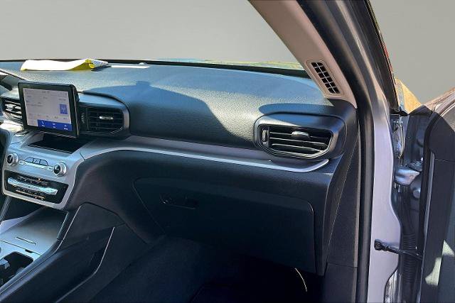 Certified 2023 Ford Explorer XLT RWD image 17
