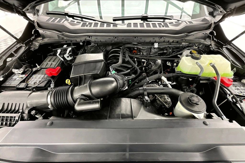 Certified 2025 Ford F350 XLT w/ FX4 Off-Road Package image 11