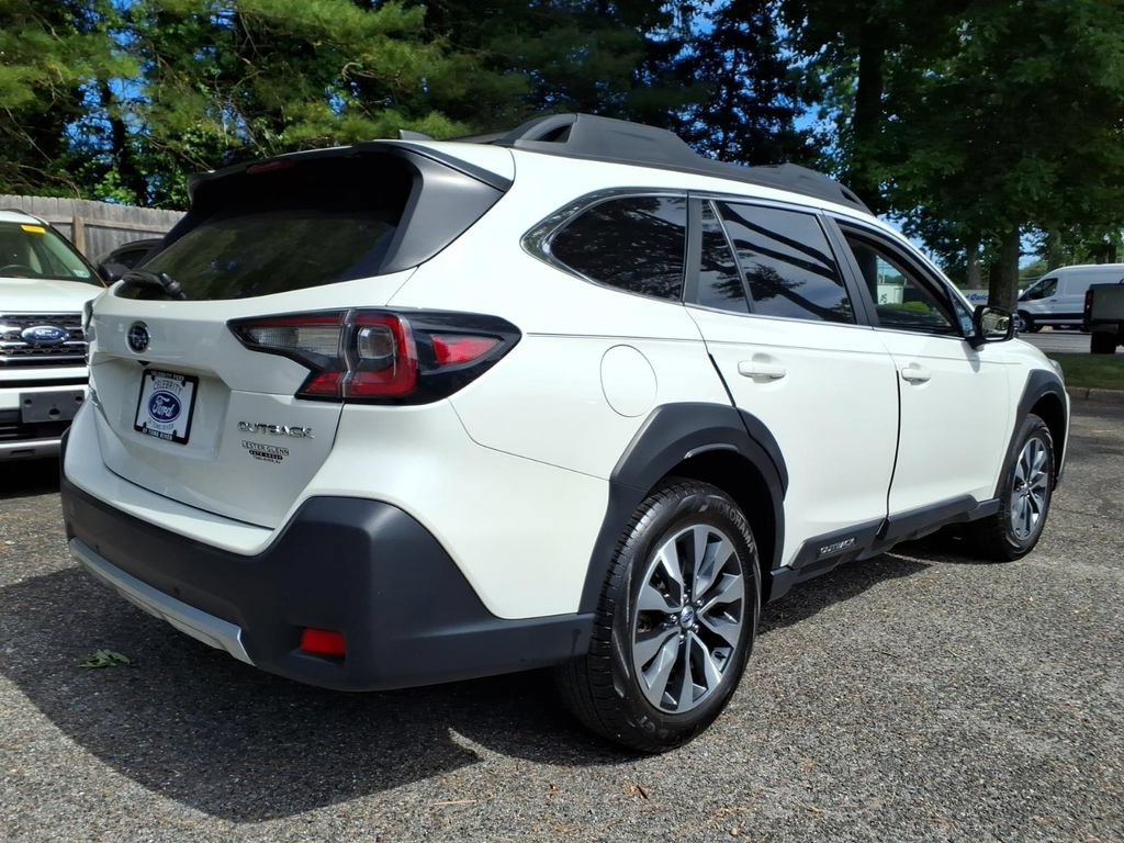 Used 2023 Subaru Outback Limited AWD/4WD image 2