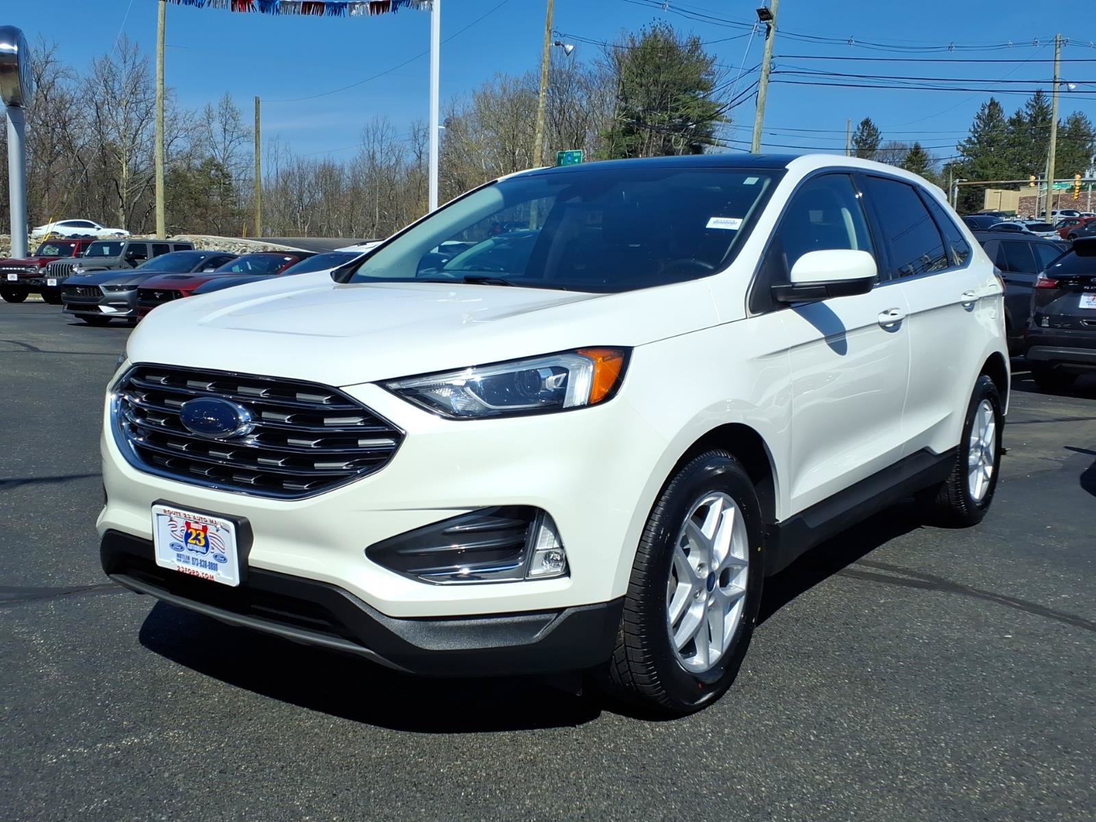 Certified 2022 Ford Edge SEL w/ Convenience Package AWD/4WD image 4