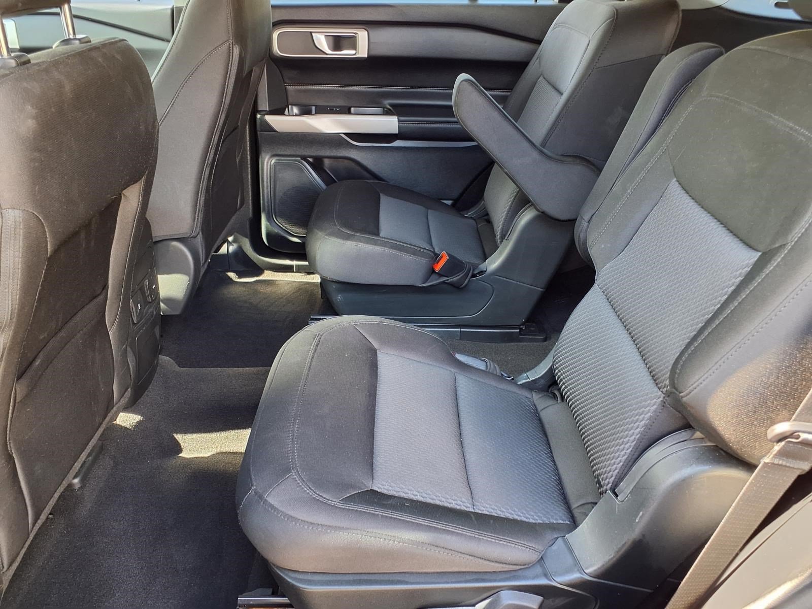 Certified 2023 Ford Explorer XLT RWD image 11