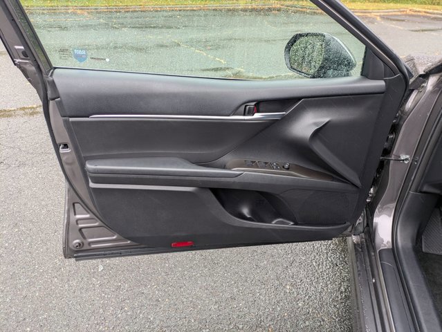 Used 2023 Toyota Camry SE image 11