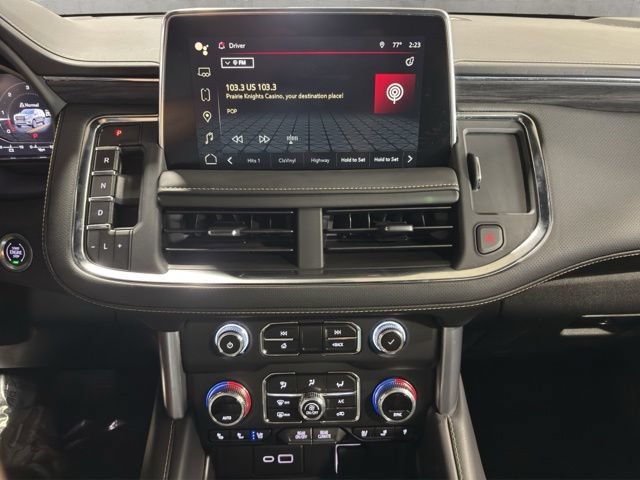 Used 2023 GMC Yukon SLT w/ SLT Luxury Package AWD/4WD image 3