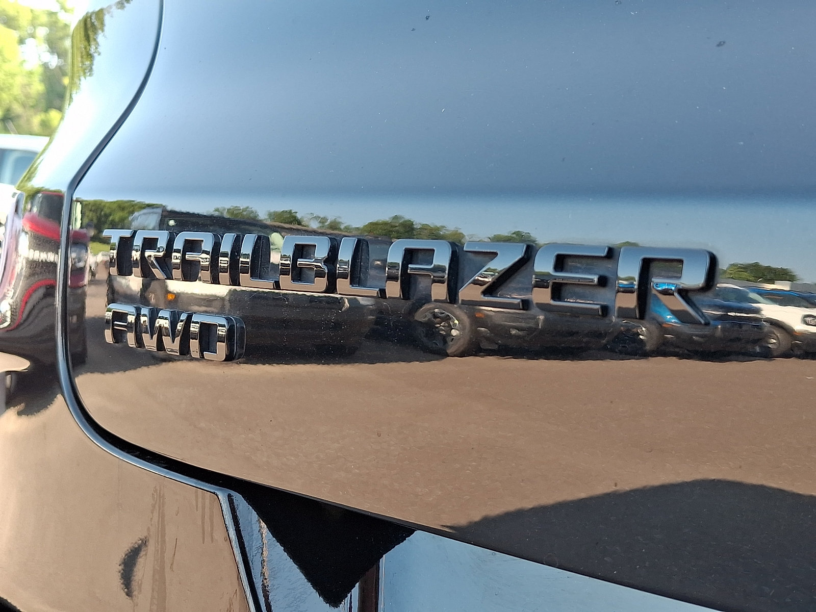 Used 2022 Chevrolet TrailBlazer RS w/ Sun and Liftgate Package AWD/4WD image 31