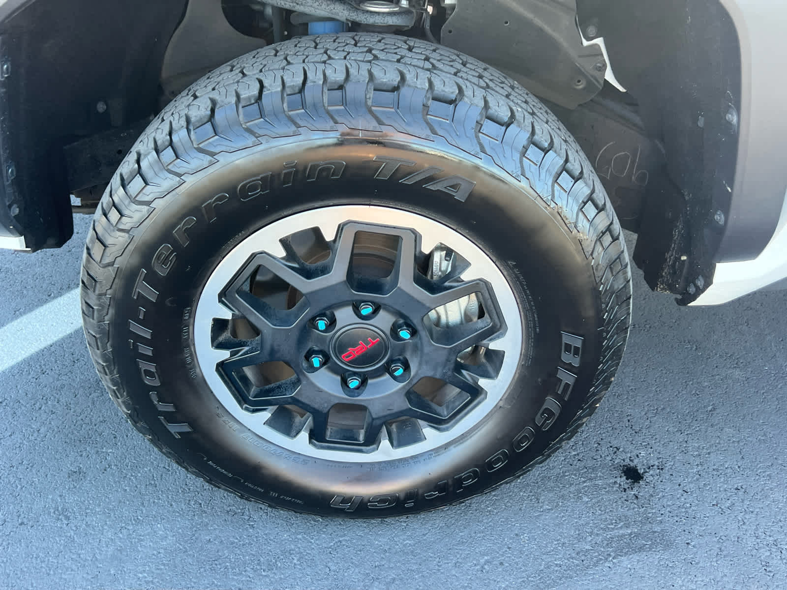 Used 2024 Toyota Tacoma TRD Off-Road image 13