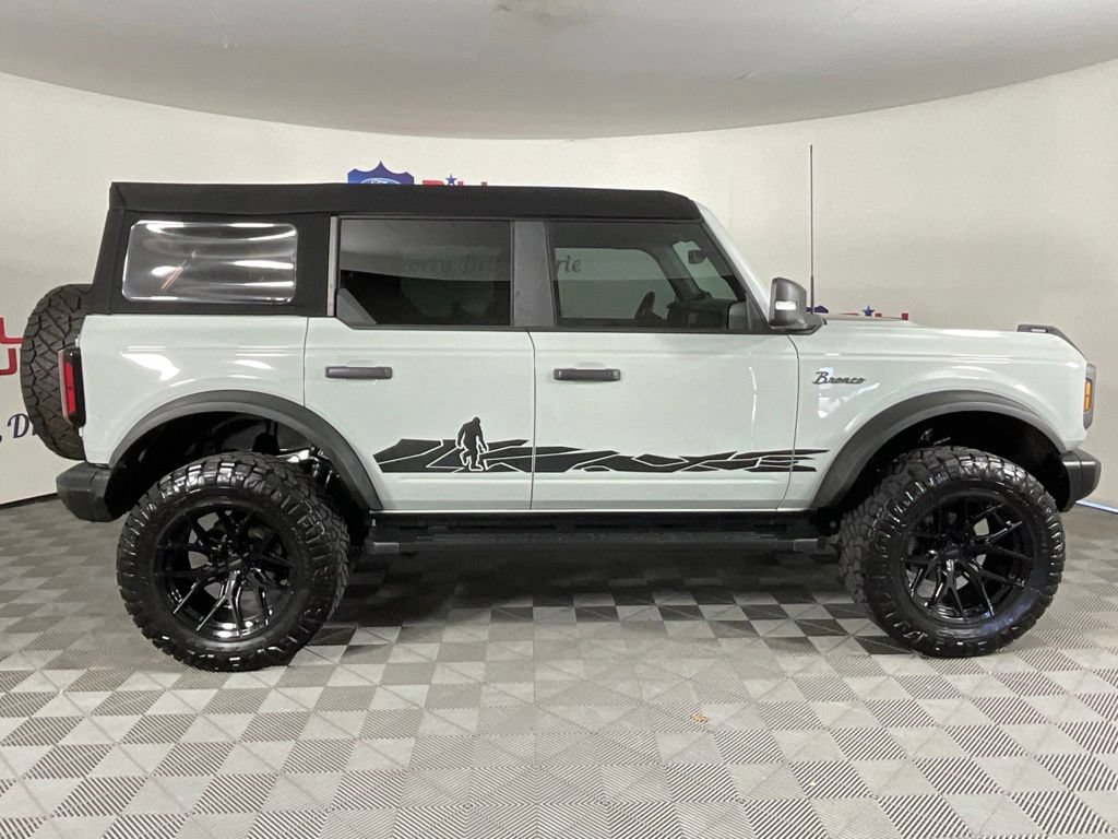 Certified 2023 Ford Bronco Badlands w/ Sasquatch Package AWD/4WD image 2