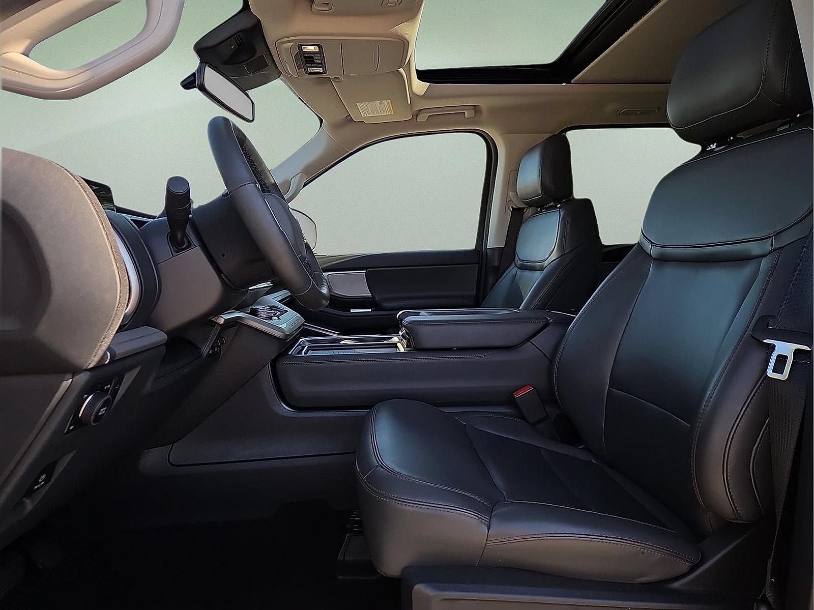 Certified 2025 Ford Expedition Active AWD/4WD image 15