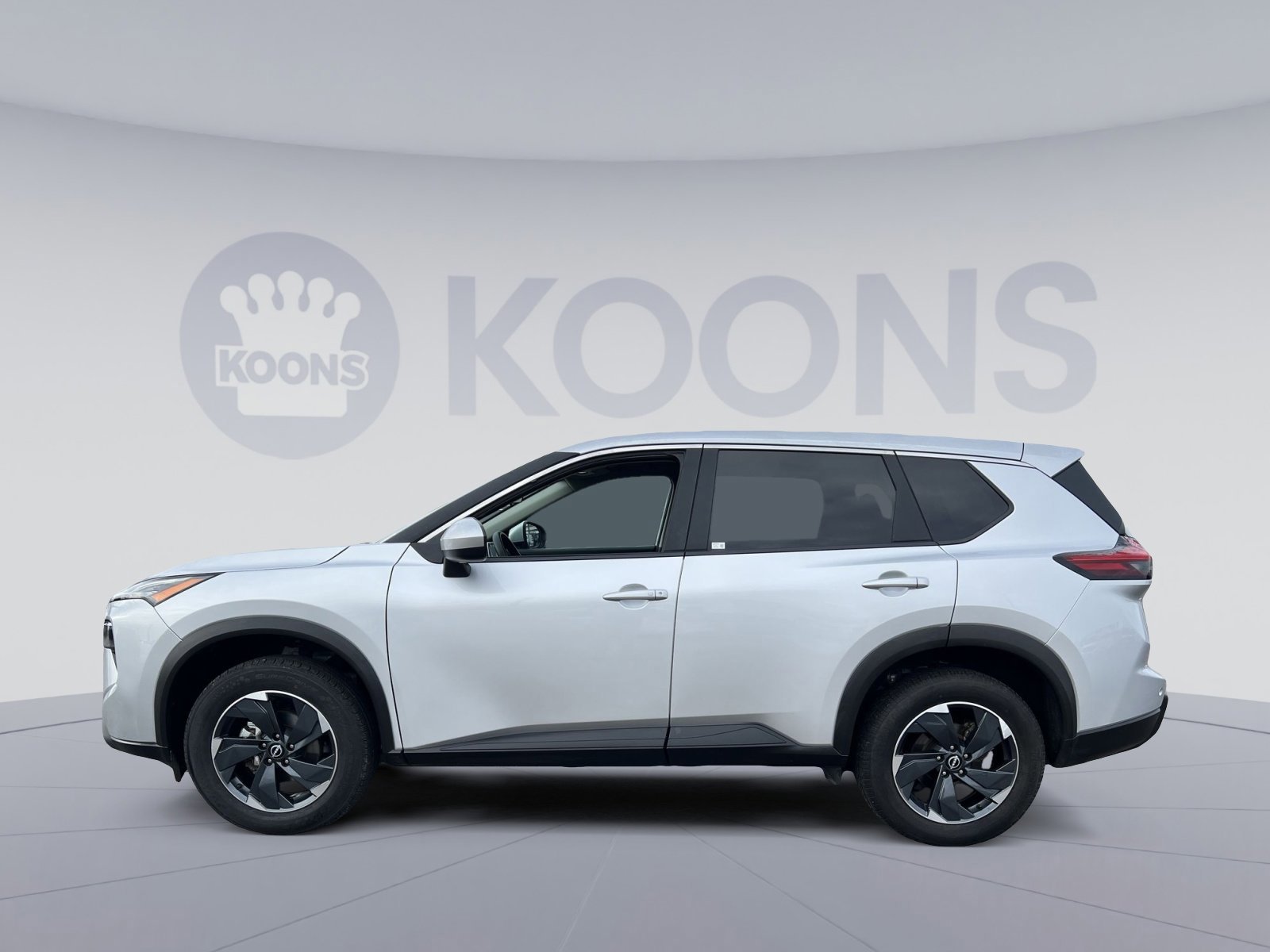 Used 2024 Nissan Rogue SV image 6