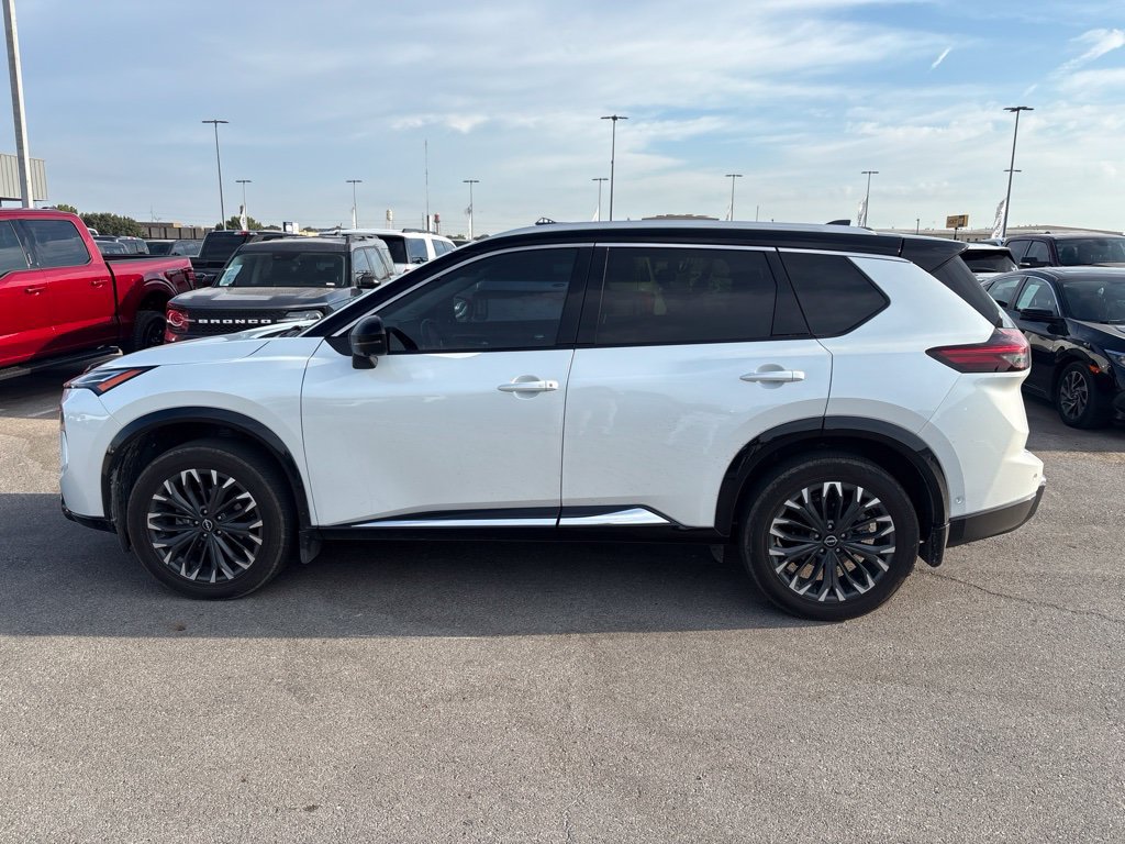 Used 2024 Nissan Rogue Platinum FWD image 4