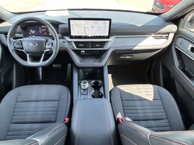 Certified 2026 Ford Explorer ST-Line AWD/4WD image 4