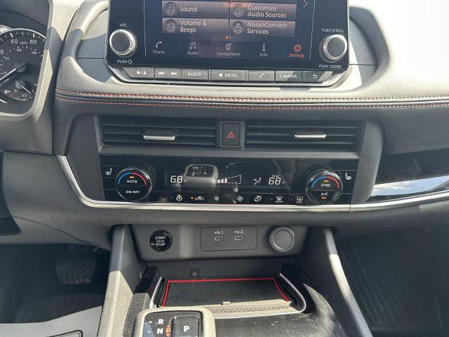 Used 2025 Nissan Rogue SV w/ Rock Creek Premium Package image 27