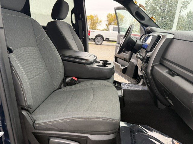 Used 2023 RAM 1500 Warlock AWD/4WD image 37