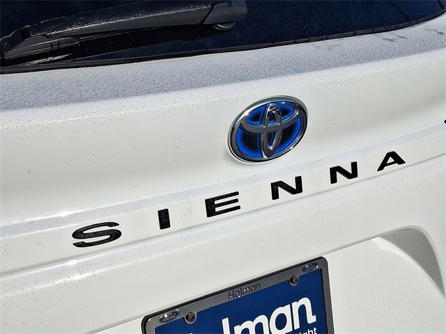 Used 2021 Toyota Sienna LE image 31