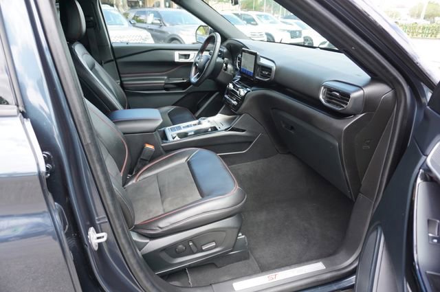 Certified 2023 Ford Explorer ST-Line w/ Class IV Trailer Tow Package RWD image 8