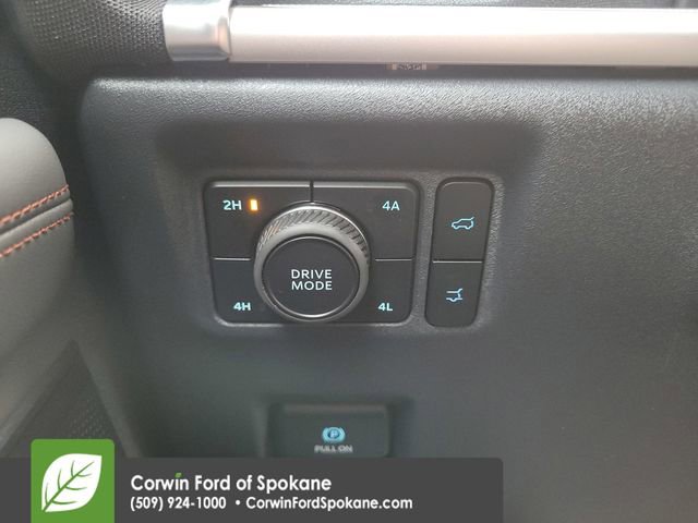 Certified 2025 Ford Expedition Active AWD/4WD image 29