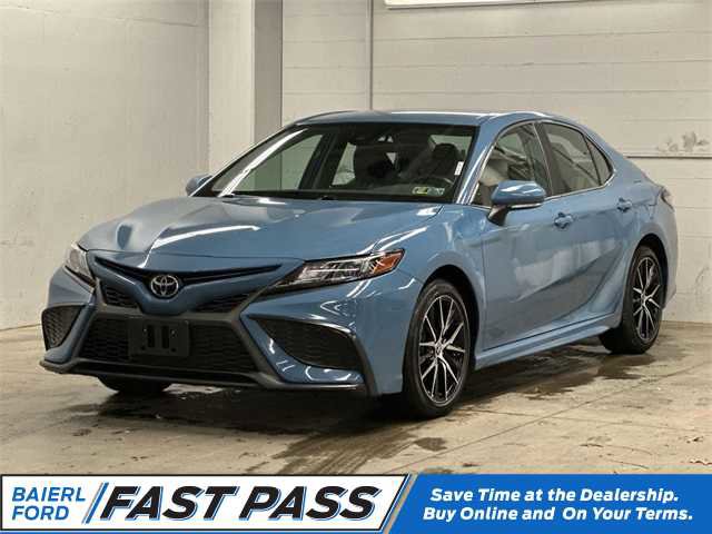 Used 2023 Toyota Camry SE image 1