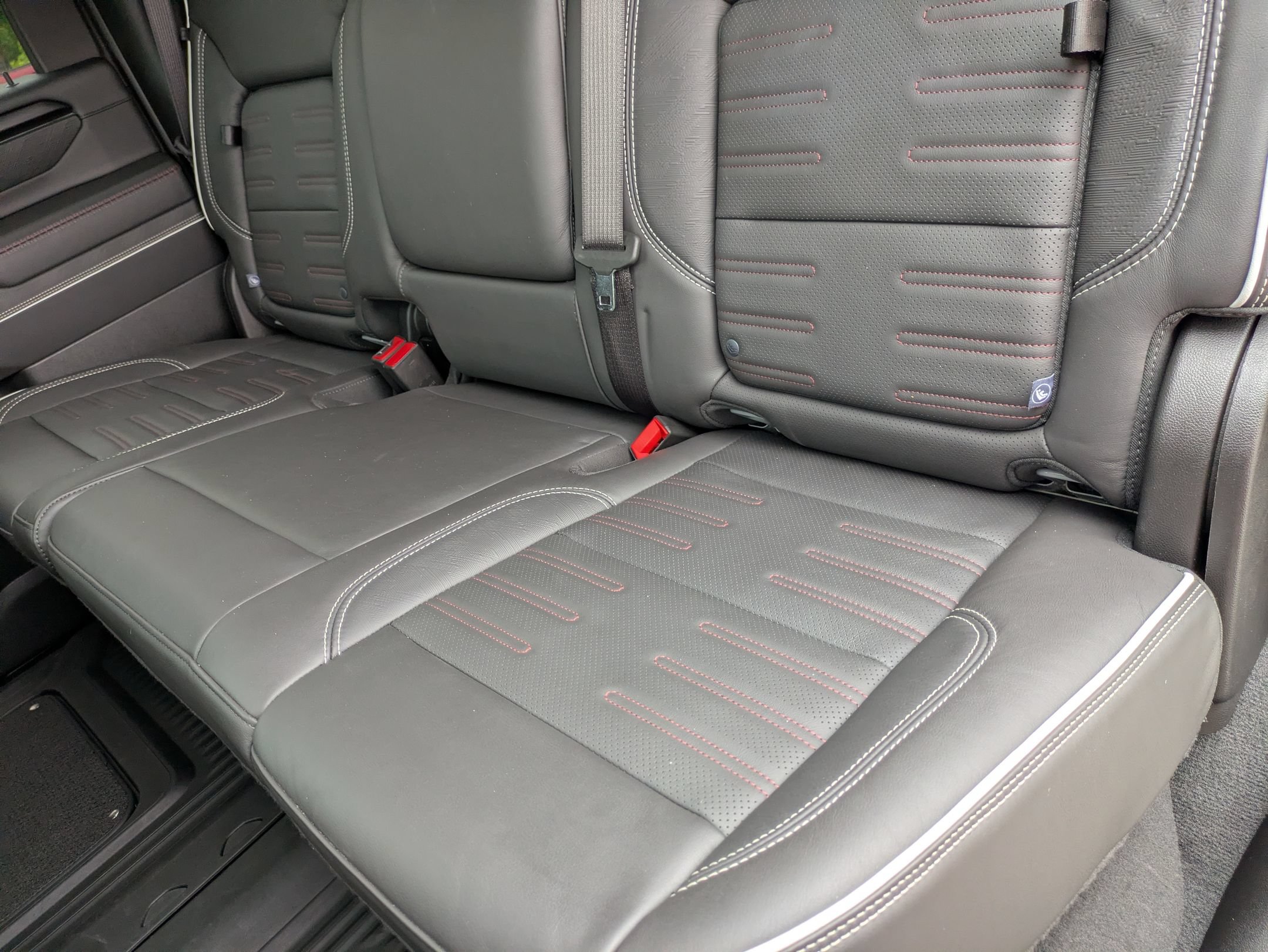 Used 2024 GMC Sierra 2500 AT4X AWD/4WD image 28