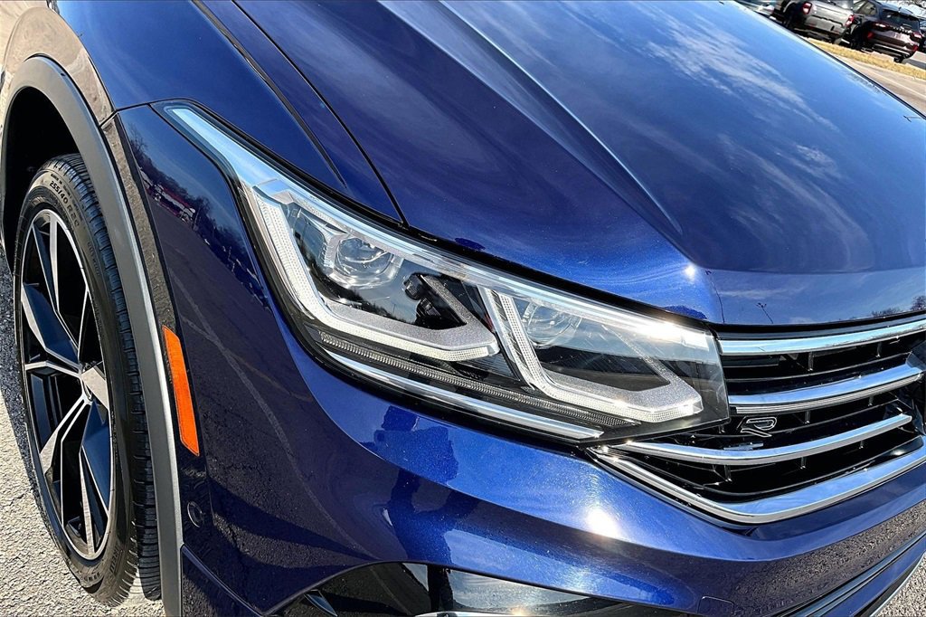 Used 2022 Volkswagen Tiguan SEL R-Line image 29