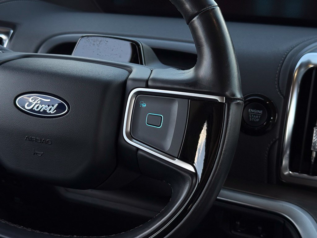 Certified 2025 Ford Expedition Platinum AWD/4WD image 10