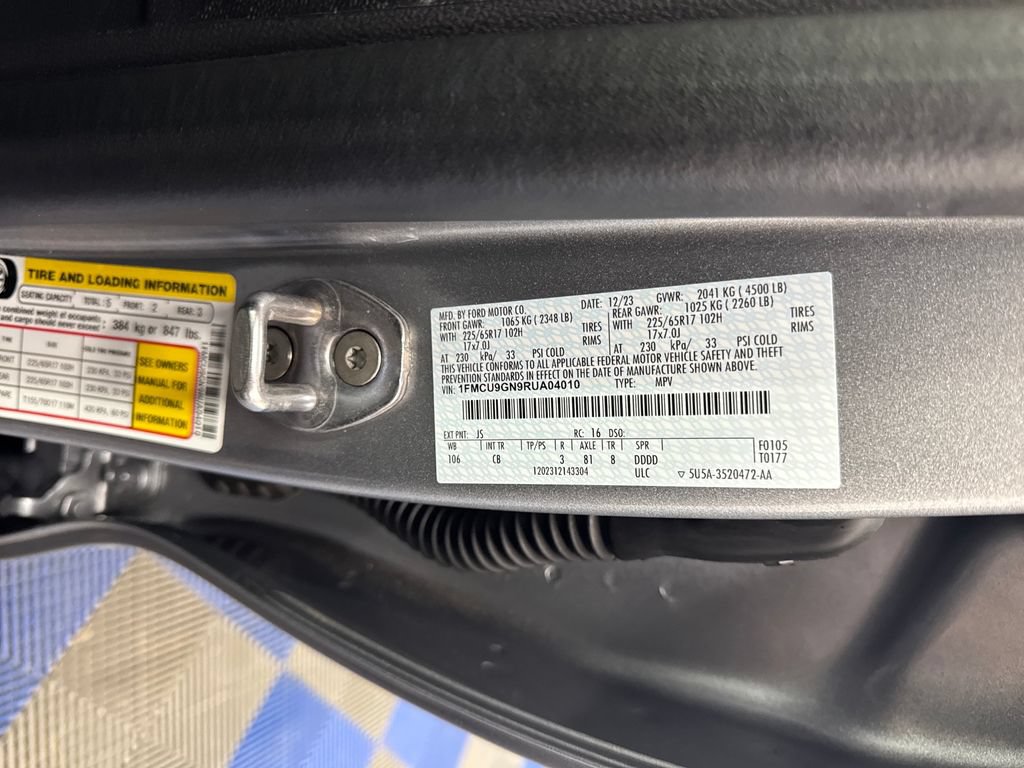 Certified 2024 Ford Escape Active AWD/4WD image 32