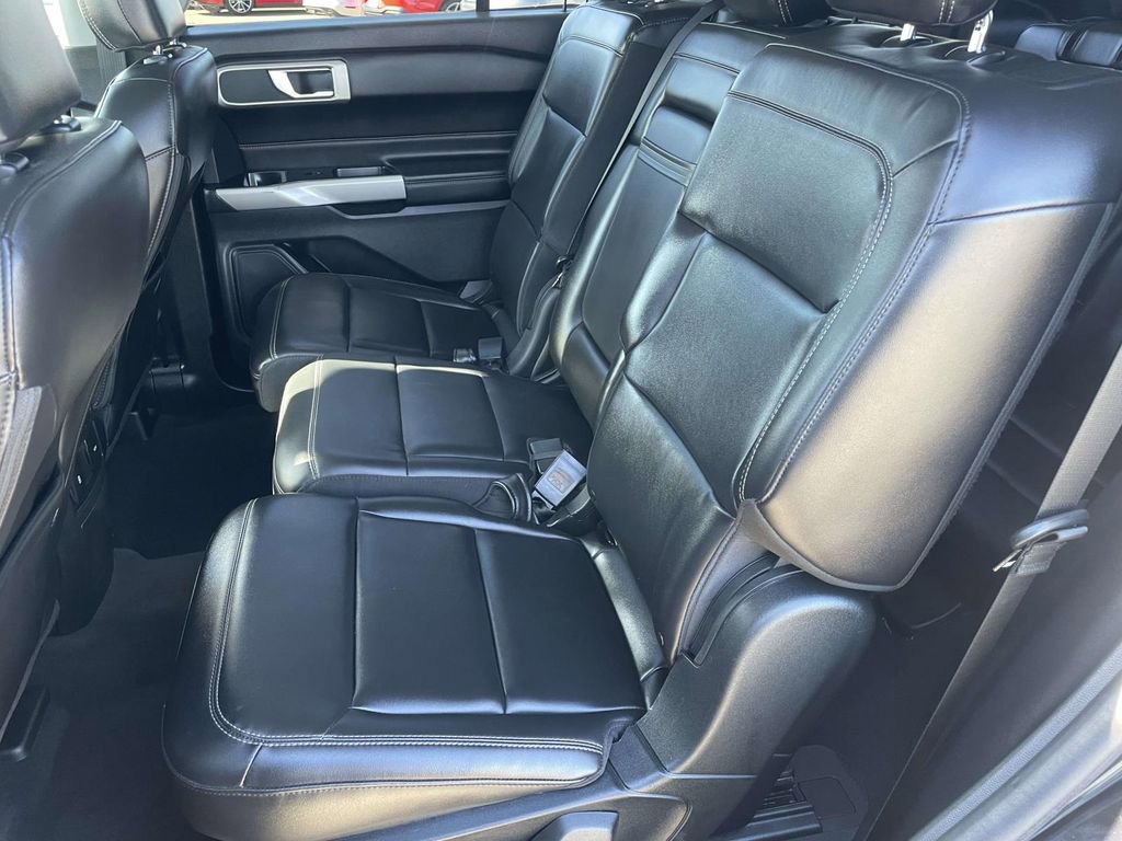 Certified 2022 Ford Explorer XLT w/ Equipment Group 202A image 21
