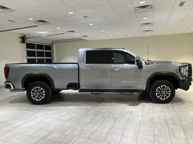 Used 2024 GMC Sierra 3500 SLT w/ SLT Convenience Package AWD/4WD image 6