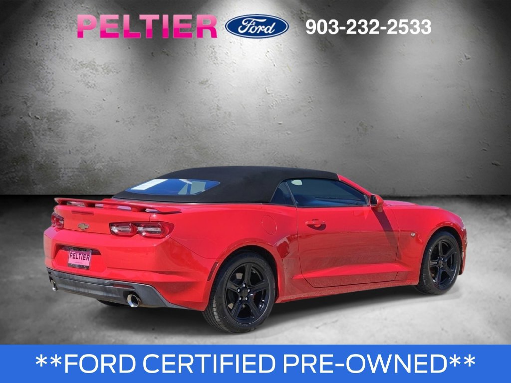 Used 2020 Chevrolet Camaro LT RWD image 4