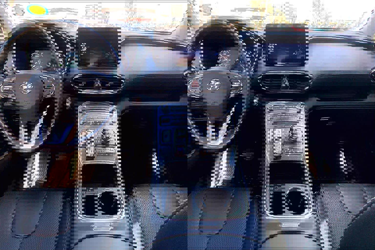 Used 2023 Hyundai Santa Fe Limited image 15