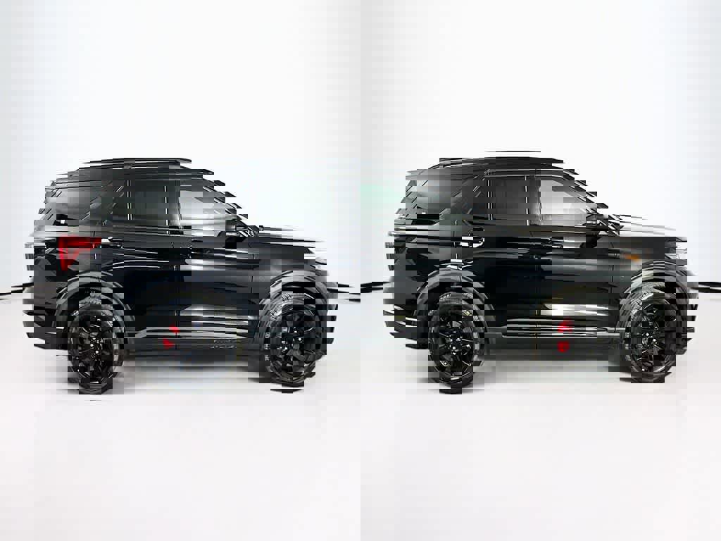 Certified 2023 Ford Explorer ST w/ Equipment Group 401A image 6