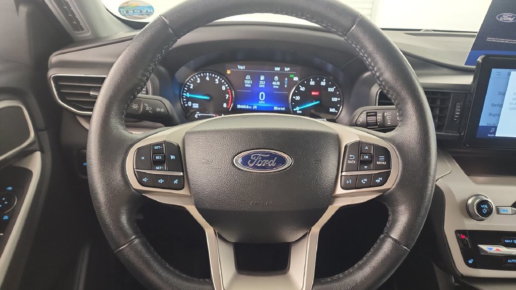 Certified 2024 Ford Explorer XLT w/ Equipment Group 202A AWD/4WD image 13