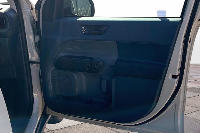 Certified 2025 Ford Maverick XL FWD image 26