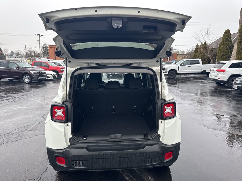 Used 2021 Jeep Renegade Latitude image 36