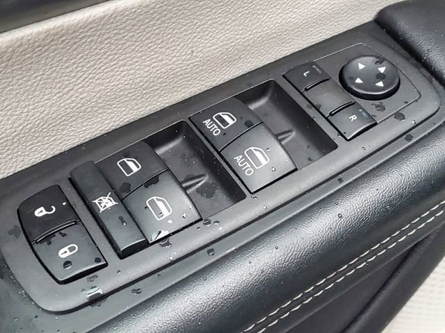 Used 2022 Chrysler Pacifica Touring-L image 21