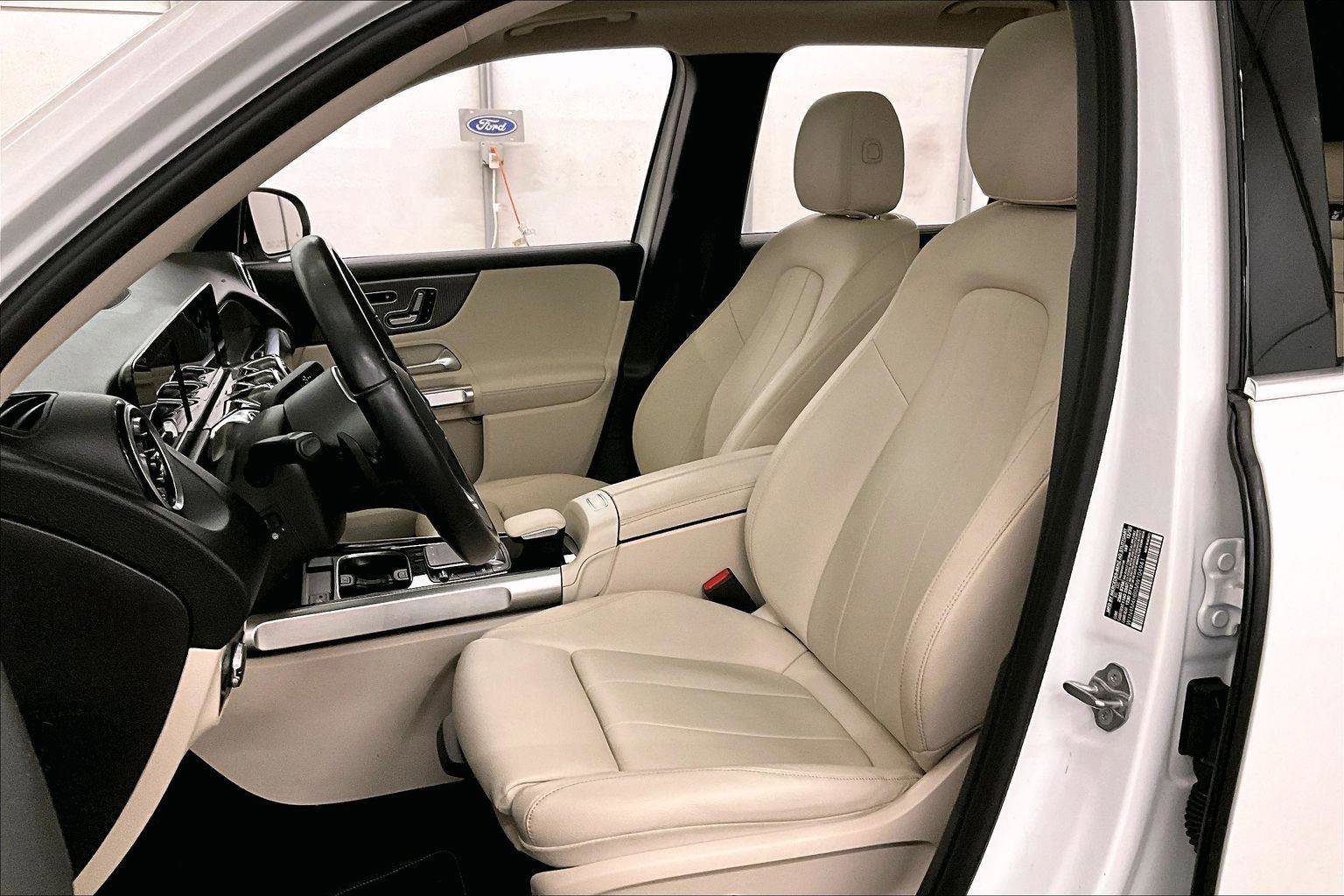 Used 2021 Mercedes-Benz GLB 250 4MATIC image 24