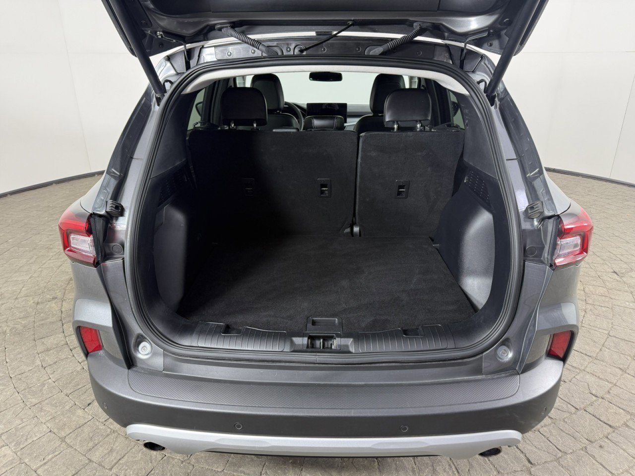 Certified 2025 Ford Escape Platinum image 8