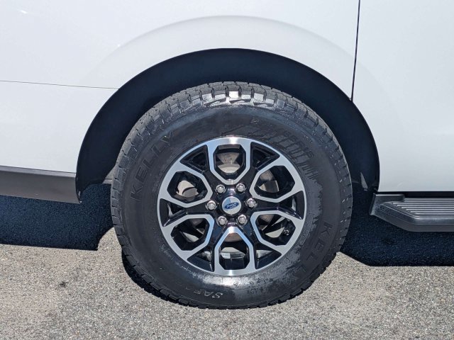 Certified 2024 Ford Expedition Max XLT RWD image 11
