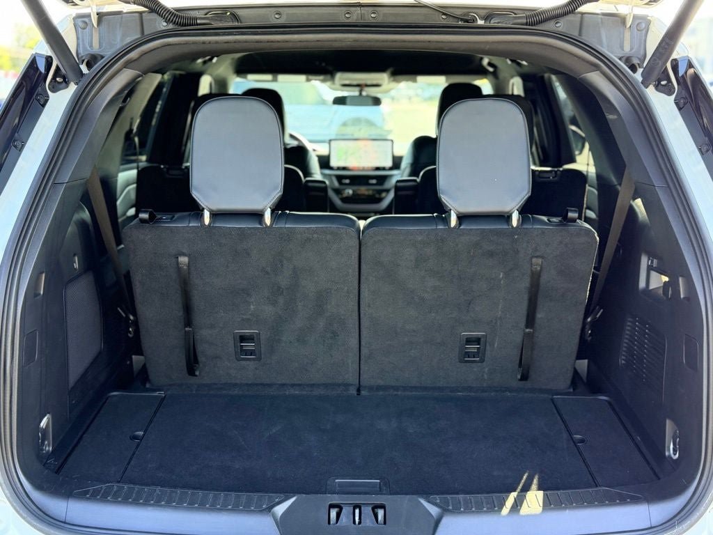 Certified 2025 Ford Explorer ST-Line AWD/4WD image 33