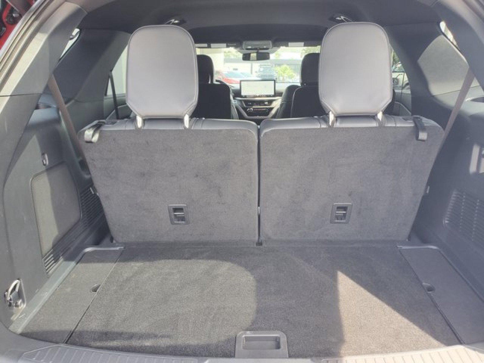 Certified 2025 Ford Explorer ST RWD image 8