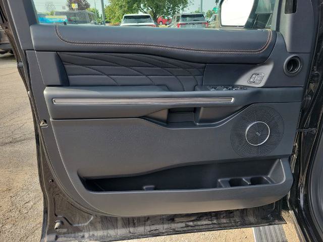 Certified 2023 Ford Expedition Platinum AWD/4WD image 15