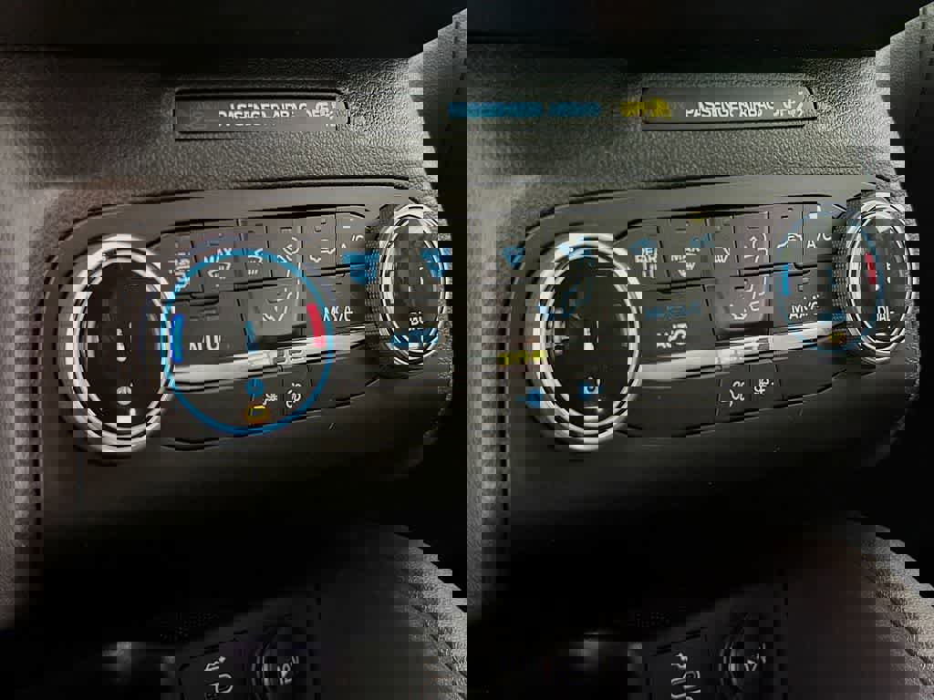 Certified 2025 Ford Escape ST-Line image 21