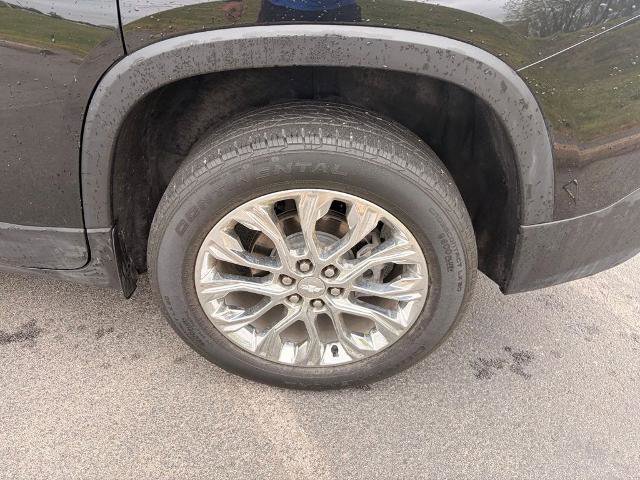 Used 2023 Chevrolet Traverse LS w/ Safety Package image 32