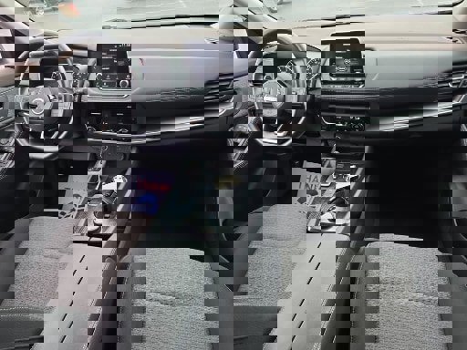 Used 2023 Nissan Rogue SV image 13