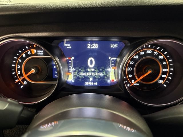 Used 2023 Jeep Gladiator Mojave w/ Cold Weather Group AWD/4WD image 23