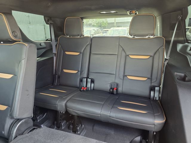 Used 2023 GMC Yukon AT4 w/ Technology Package AWD/4WD image 18