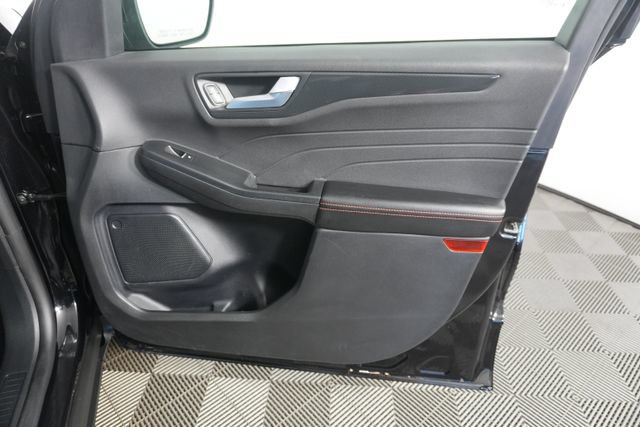 Certified 2025 Ford Escape ST-Line FWD image 33