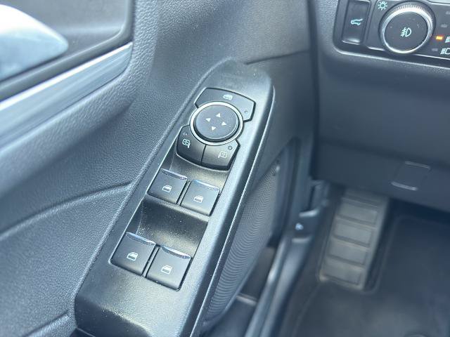 Certified 2025 Ford Escape Platinum AWD/4WD image 28
